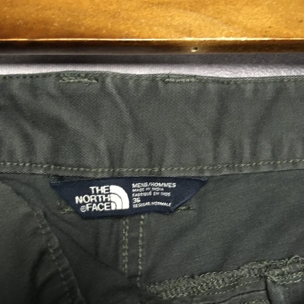 The North Face Mens Shorts‎ size 36 Dark Blue Flat Front Cotton Stretch Casual